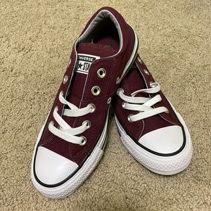 Maroon Classic Converse All Star Low-Tops